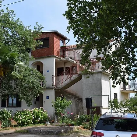 Apartman Bozana 2 *